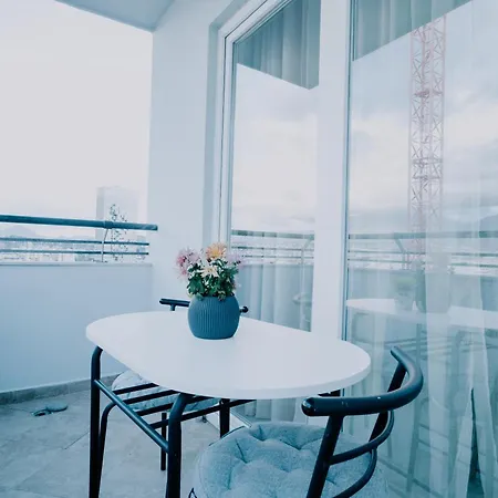 Apartament Elrea Living 2 1br With Dajti & Skyline View Tirana