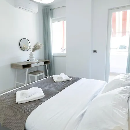 Lejlighed Elrea Living 2 1br With Dajti & Skyline View *
