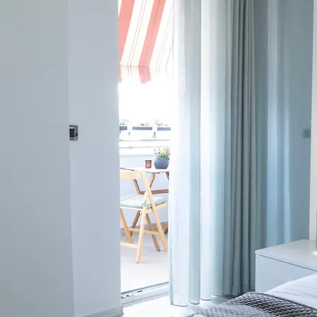 Elrea Living 2 1br With Dajti & Skyline View Tirana