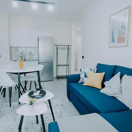 Apartament Elrea Living 2 1br With Dajti & Skyline View Tirana