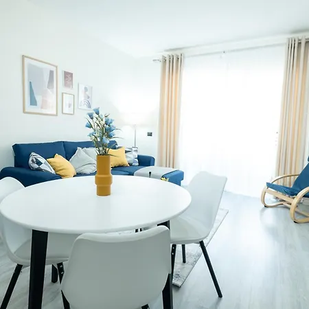 Elrea Living 2 1br With Dajti & Skyline View Tirana
