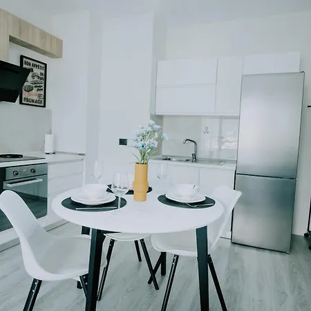 Elrea Living 2 1br With Dajti & Skyline View