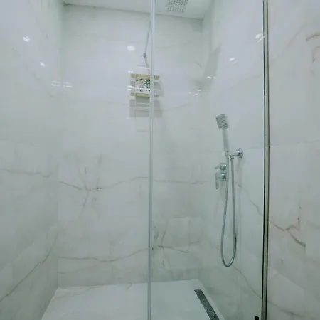 Elrea Living 2 1br With Dajti & Skyline View Tirana