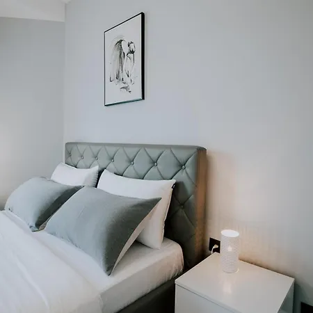 Lejlighed Elrea Living 2 1br With Dajti & Skyline View
